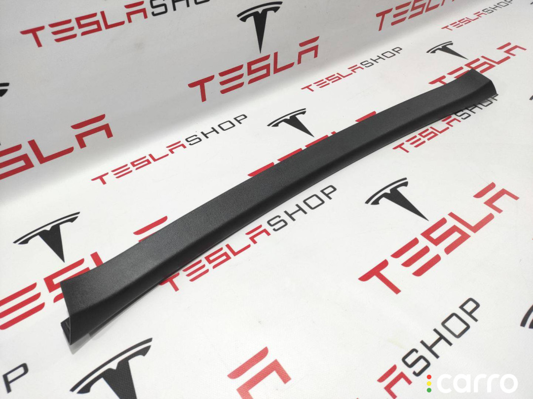 1009236-00-H, 1009255-00-G Накладка крышки багажника Tesla Model S 2017г. - фото №2