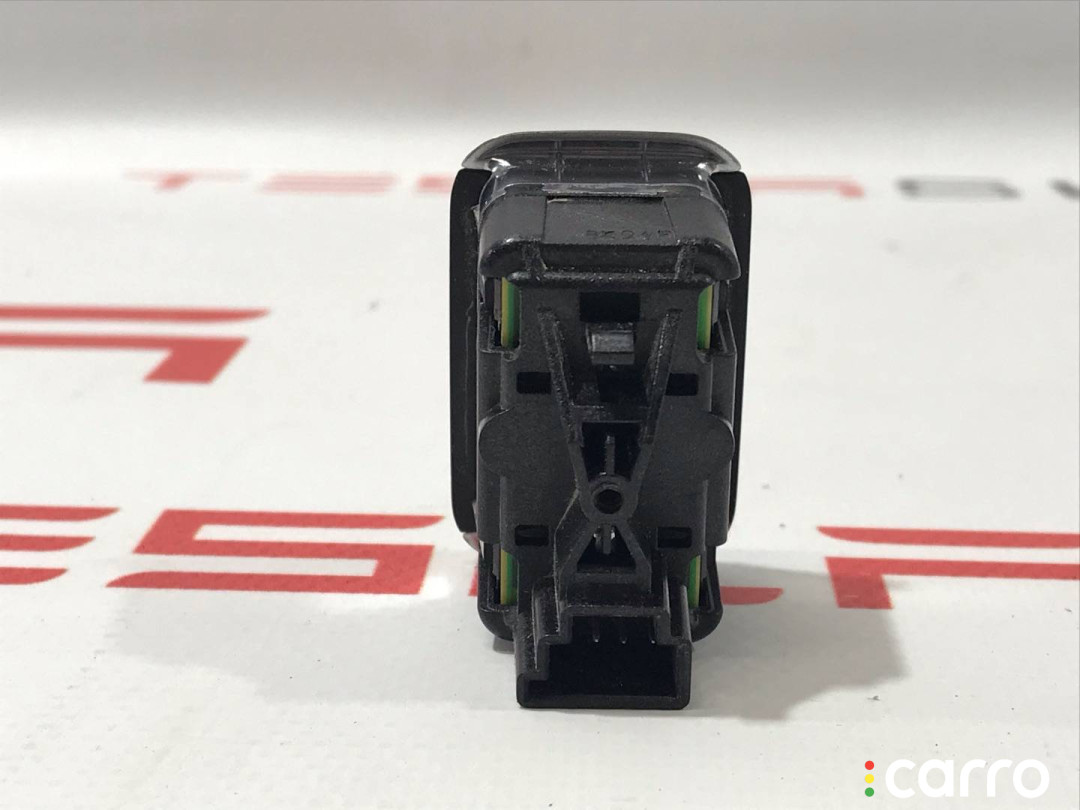 A2049058202, 1003749-00-B, 10075077, 10023290 кнопка стеклоподъемника Tesla Model X 2017г. - фото №4