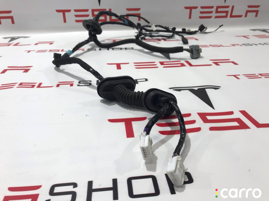 1004425-00-M Электропроводка двери Tesla Model S 2015г. - фото №2