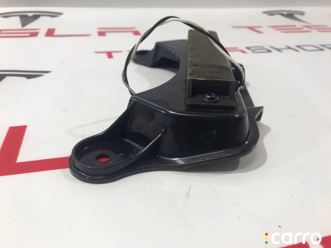 1015865-00-A, 1014951-00-A, X-12069-001R1 Антенна системы комфортного доступа Tesla Model S 2015г. - фото №2