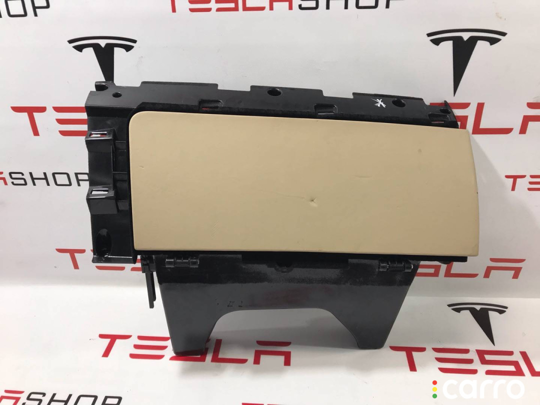 1009475-00-C, 1002299-00-B, 1003327-08-L, 1035104-00-B Бардачок Tesla Model S 2013г. - фото №1