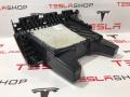 1009475-00-C, 1002299-00-B, 1003327-08-L, 1035104-00-B Бардачок Tesla Model S 2013г. - фото №6