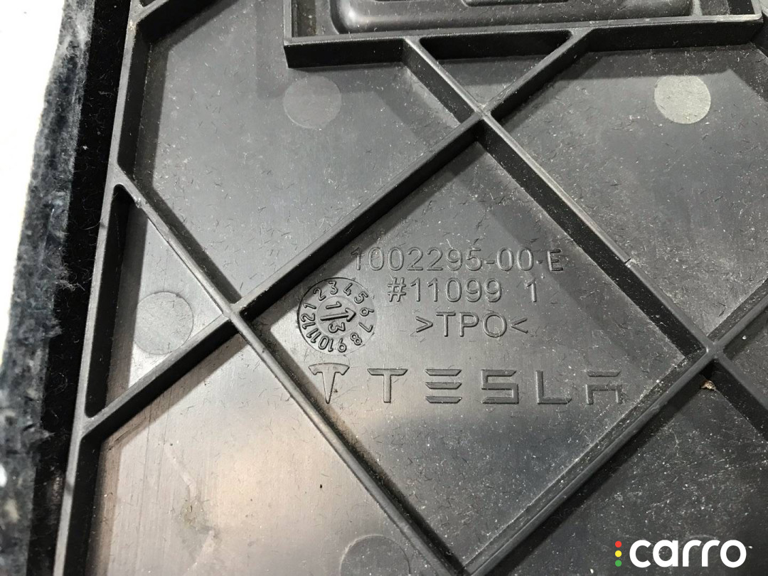 1009475-00-C, 1002299-00-B, 1003327-08-L, 1035104-00-B Бардачок Tesla Model S 2013г. - фото №8