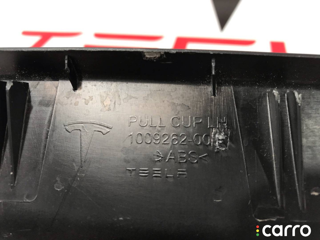 1009262-00-E Ручка крышки багажника Tesla Model S 2013г. - фото №4