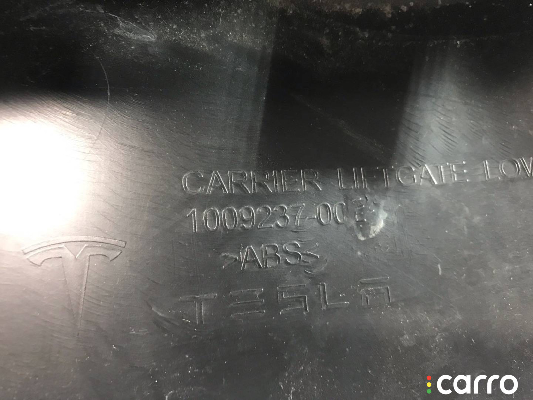 1009237-00-E, 1009231-S0-A, 1009265-00-E, 1009238-00-B Обшивка крышки багажника Tesla Model S 2013г. - фото №5