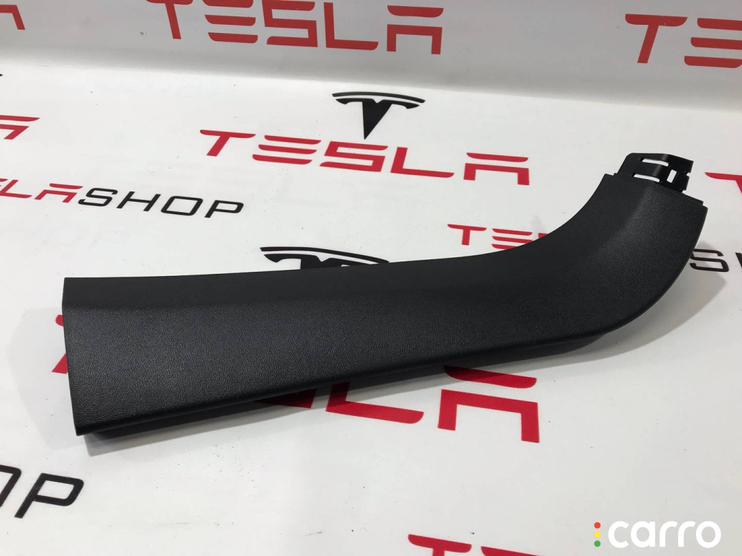1009234-00-I, 1009252-00-G Накладка крышки багажника Tesla Model S 2013г. - фото №2