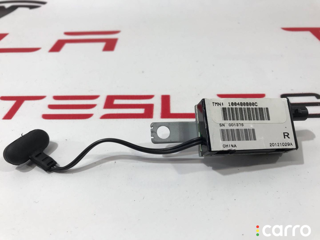 1004808-00-C усилитель антенны Tesla Model S 2013г. - фото №1