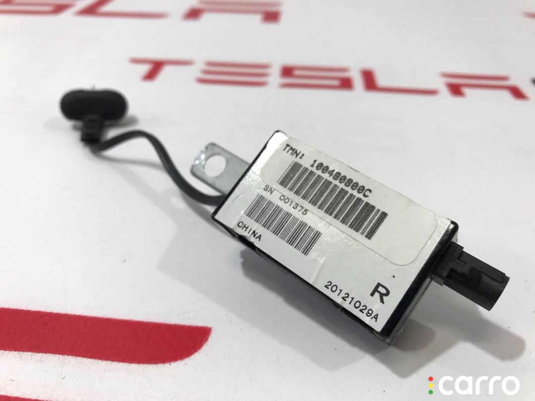 1004808-00-C усилитель антенны Tesla Model S 2013г. - фото №2