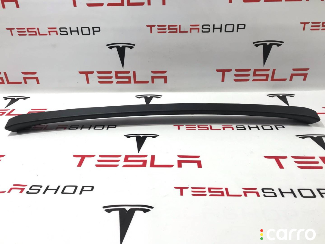 1009236-00-H, 1009255-00-G Накладка крышки багажника Tesla Model S 2013г. - фото №3