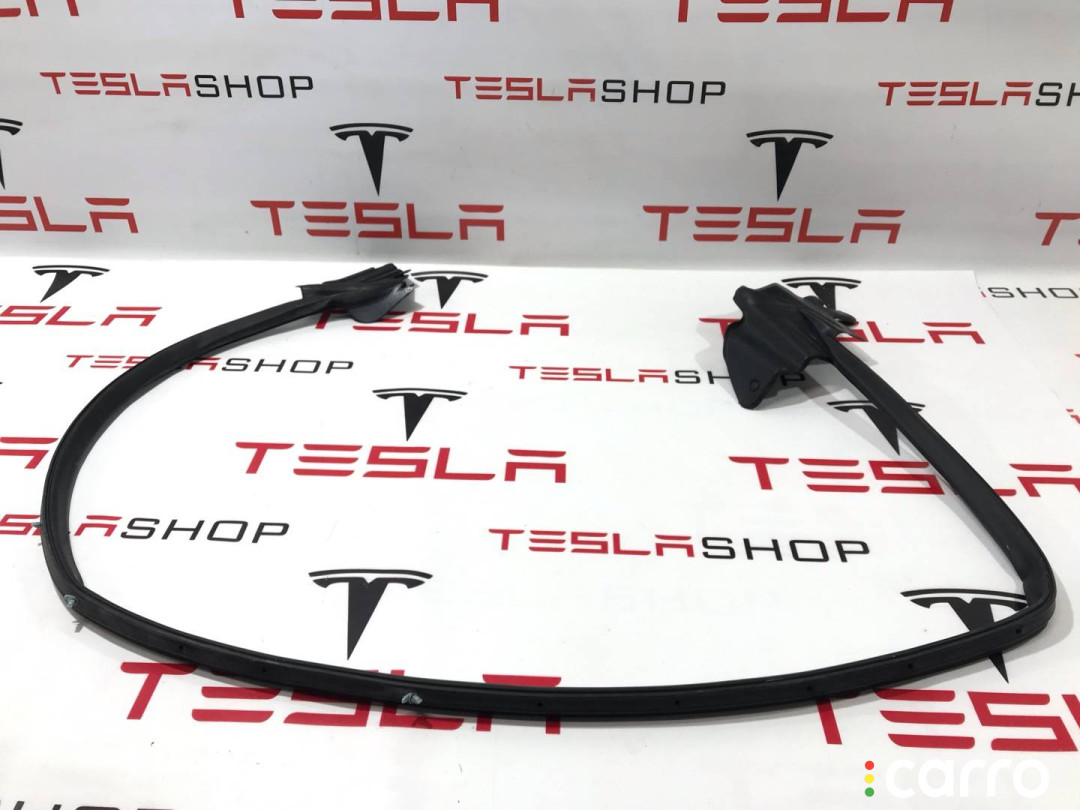 600959400D Уплотнитель передней двери Tesla Model S 2013г. - фото №1