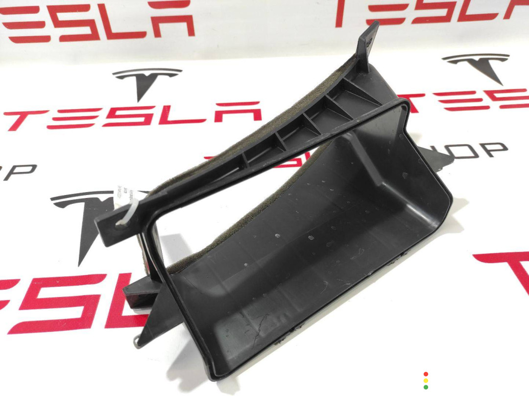 1013536-00-A Корпус воздушного фильтра Tesla Model S 2013г. - фото №1