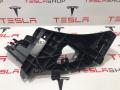 1043357-00-F крепление фары (кронштейн фары) левой Tesla Model X 2017г. - фото №4