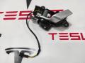 1008436-00-E, 1002973-00-G ручка внутренняя двери передней левой Tesla Model S 2013г. - фото №2