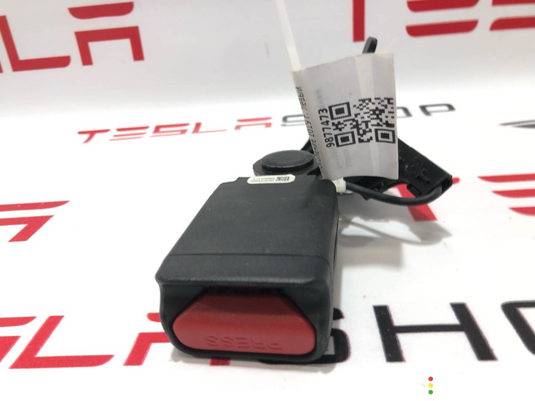 1085939-01-E Замок ремня безопасности задний левый Tesla Model 3 2019г. - фото №2