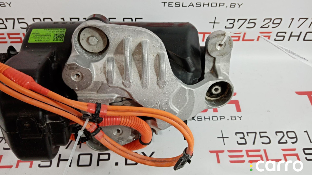 1122968-00-B Кронштейн компрессора кондиционера Tesla Model 3 2019г. - фото №1
