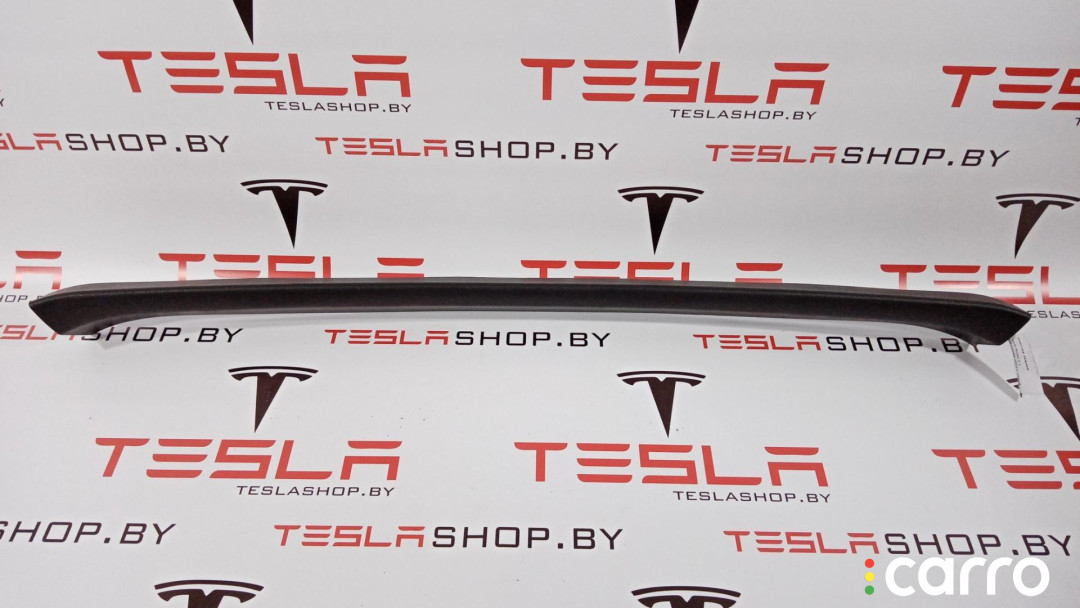 1009255-00-F Накладка крышки багажника Tesla Model S 2015г. - фото №2