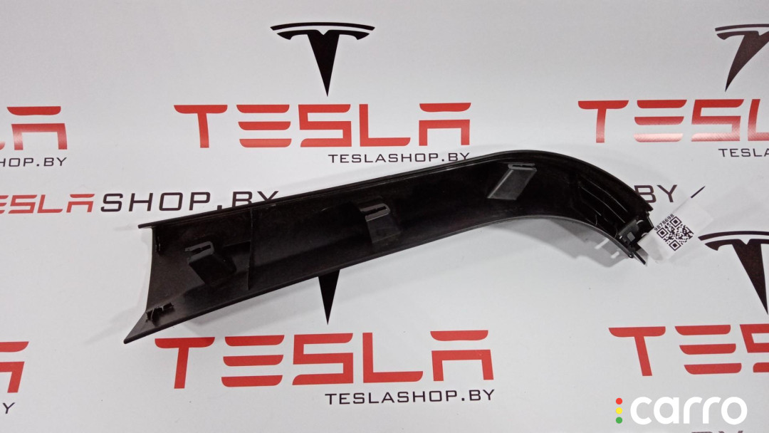 1009252-00-C Накладка крышки багажника Tesla Model S 2015г. - фото №2