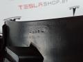 1009252-00-C Накладка крышки багажника Tesla Model S 2015г. - фото №4