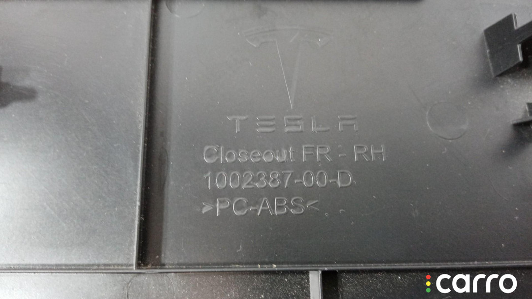 1002387-00-D Накладка центральной консоли Tesla Model S 2015г. - фото №3