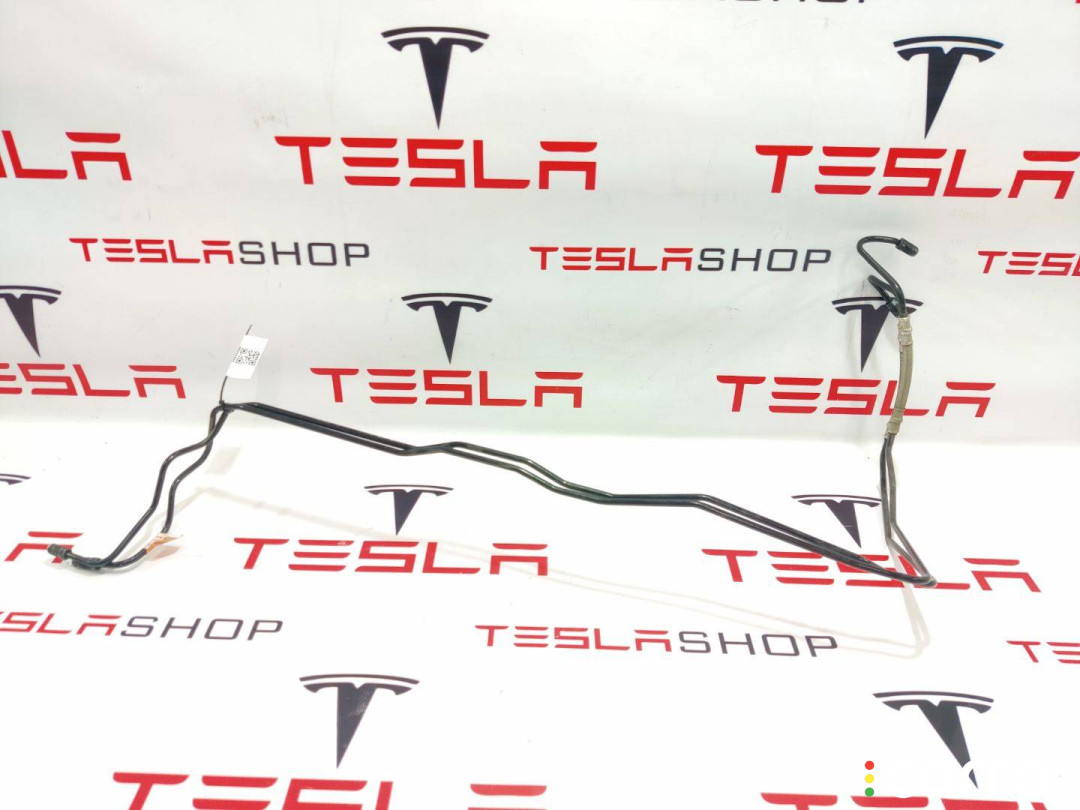1027711-00-E трубка тормозная Tesla Model X 2019г. - фото №1