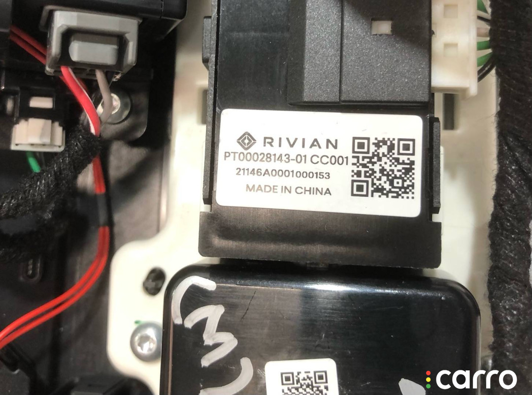 PT00001314-X-001, PT00001317-E, PT00028143-01, PT00085755-A Консоль в потолке Rivian R1T 2022г. - фото №6
