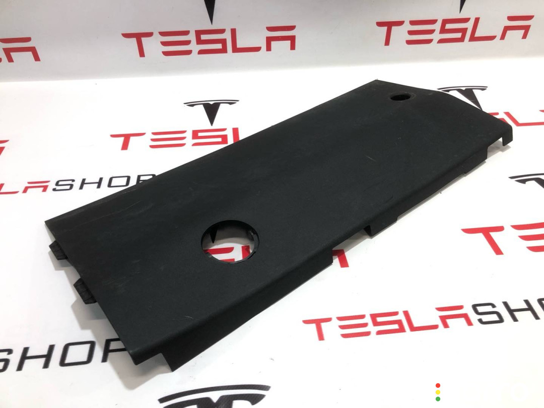 PT00018025-F, PT00046994-E защита днища Rivian R1T 2022г. - фото №1