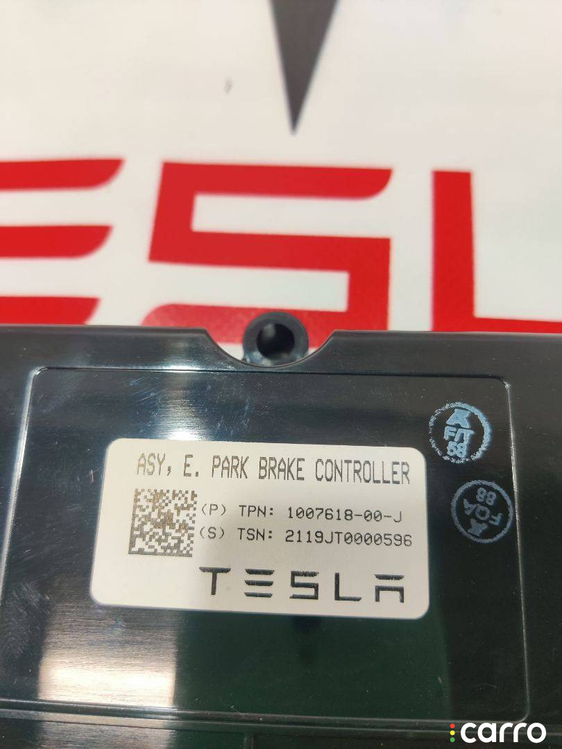 1007618-00-J ЭБУ электронного стояночного тормоза Tesla Model X 2019г. - фото №2