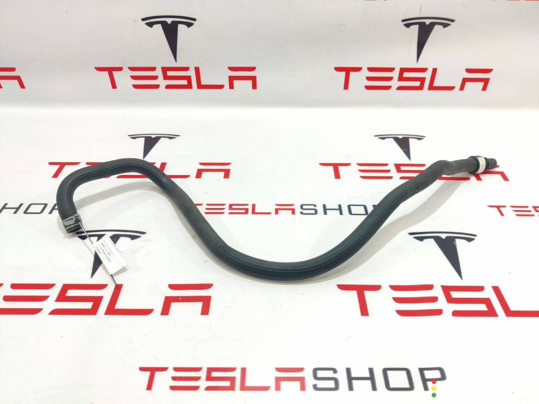 1046136-00-I Шланг системы охлаждения Tesla Model X 2019г. - фото №1