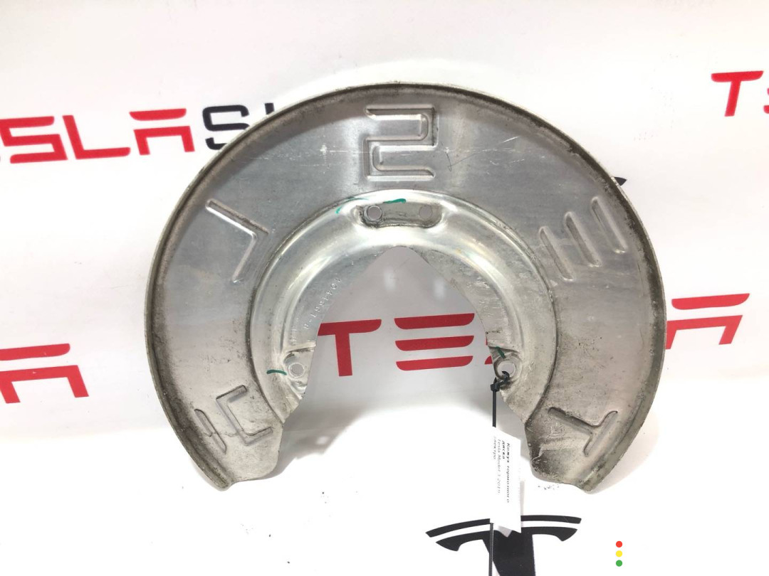 1044661-00-C Кожух тормозного диска Tesla Model 3 2019г. - фото №3