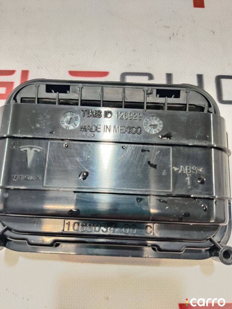 6007556, 1068034-00-C, 2F2A, B280B62 вентиляционный люк Tesla Model X 2019г. - фото №2