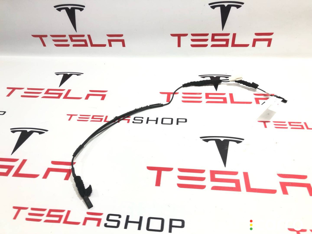 1102749-00-B антенна Tesla Model 3 2019г. - фото №1