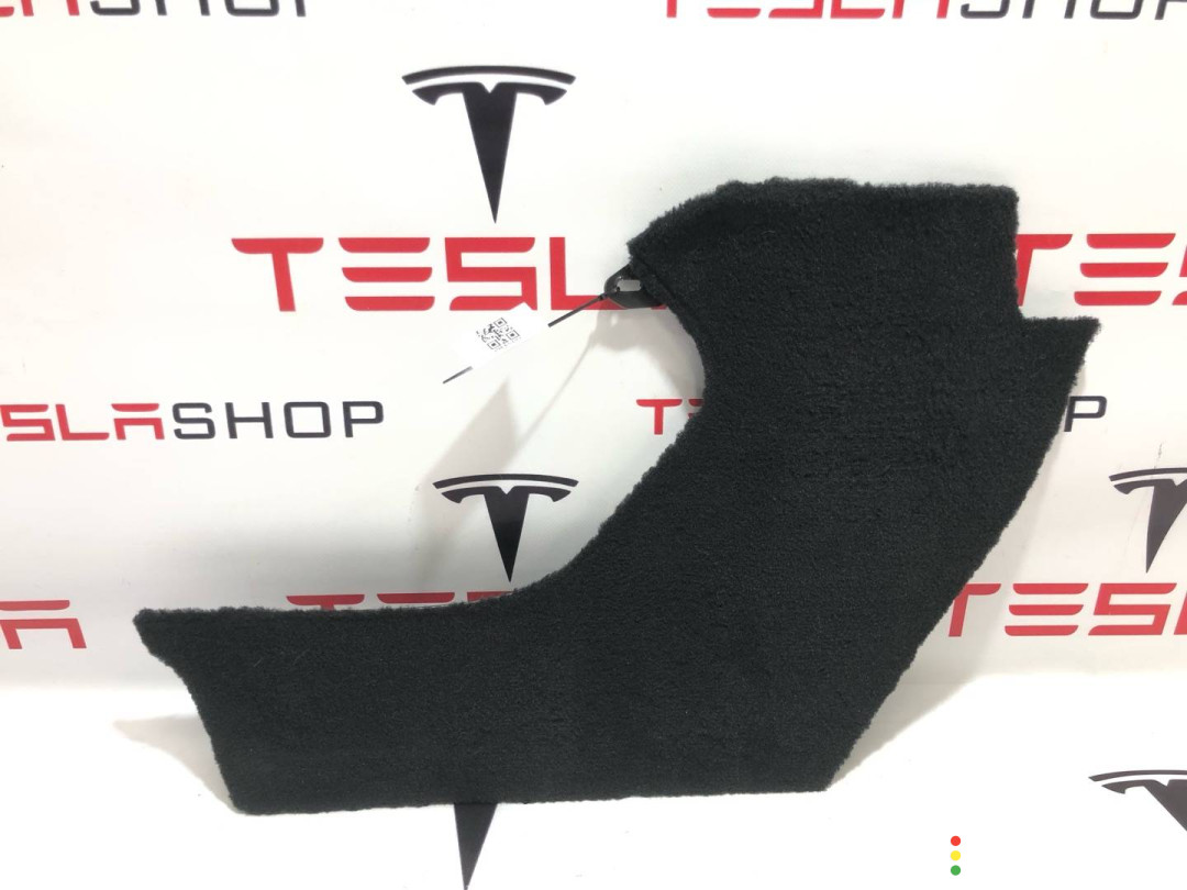 1035936-00-B Накладка центральной консоли Tesla Model X 2019г. - фото №1