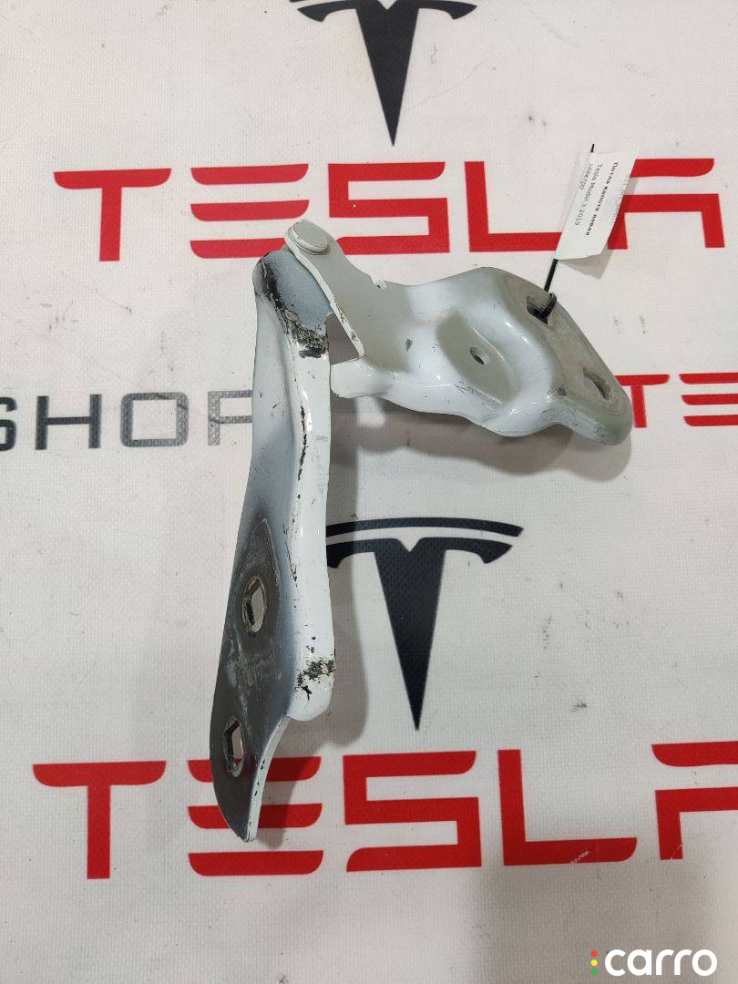 1098792-00-C Петля капота левая Tesla Model 3 2019г. - фото №3