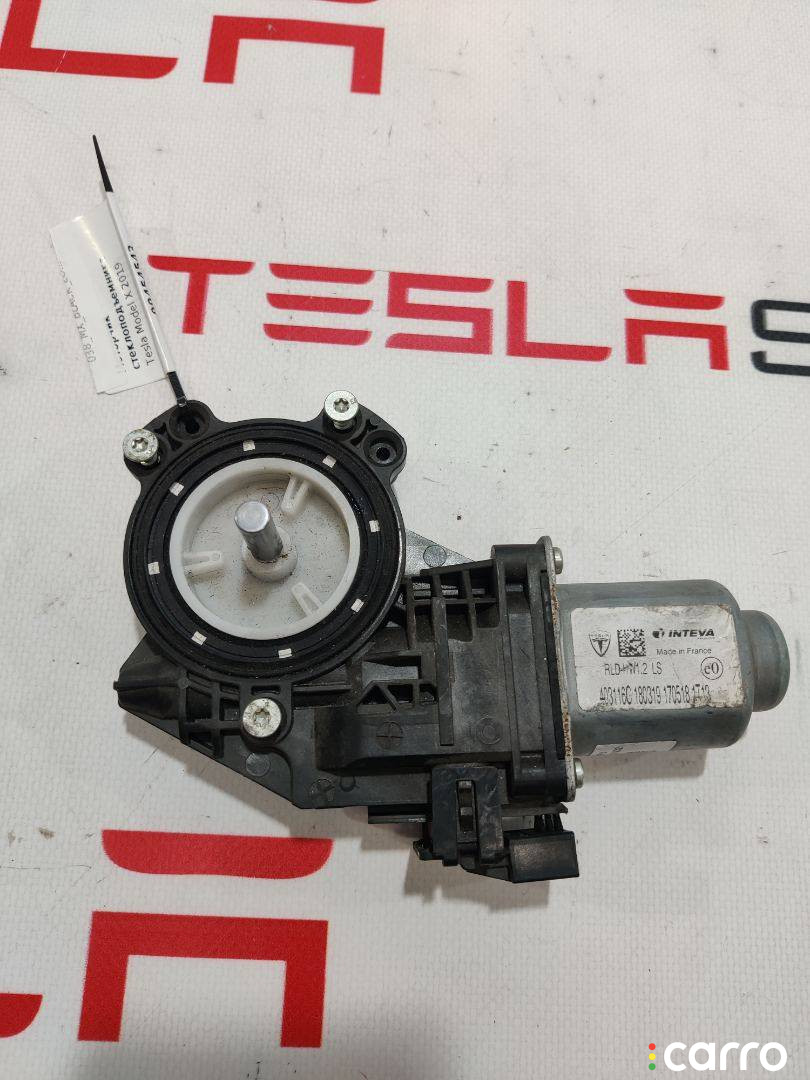 1028819-00-B моторчик стеклоподъемника передний правый Tesla Model X 2019г. - фото №1