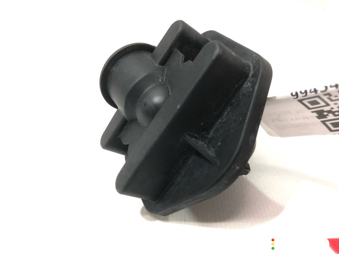 1090365-00-D, 1090365-00-E Штуцер Tesla Model 3 2019г. - фото №3