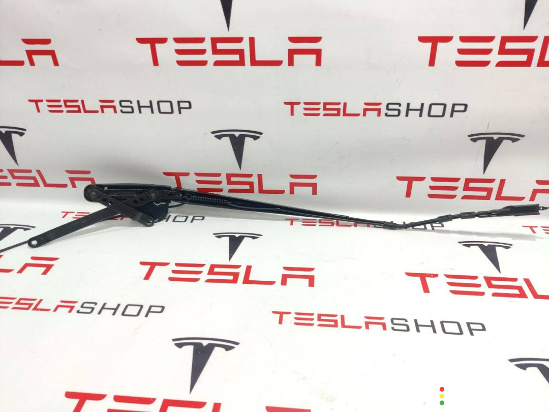 1046670-00-B щеткодержатель (поводок стеклоочистителя, дворник) правый Tesla Model X 2019г. - фото №2