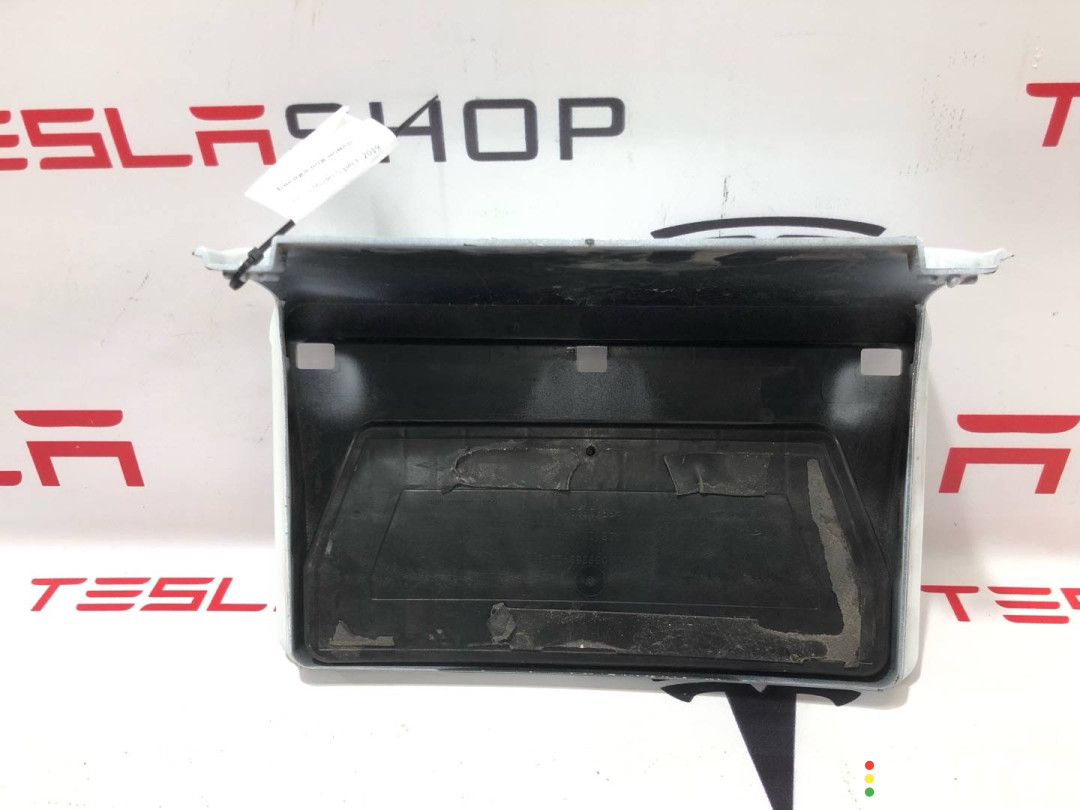 1061911-00-C, 1056388-00-C бленда Tesla Model S 2019г. - фото №3
