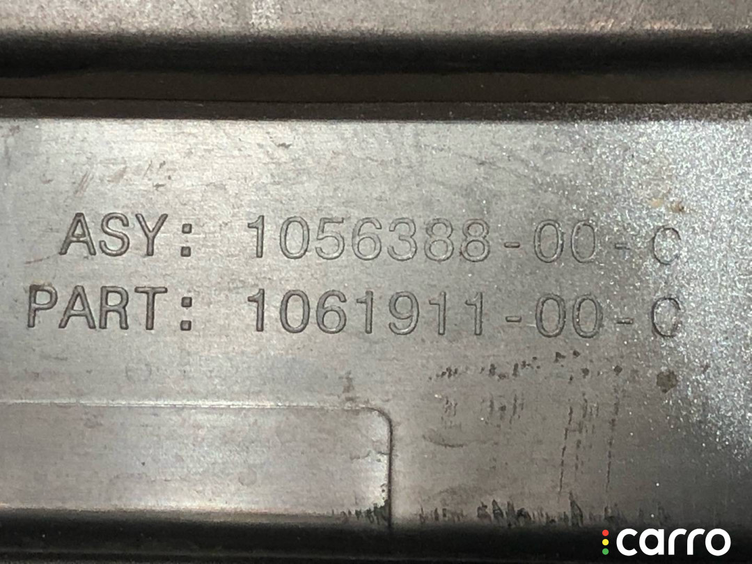 1061911-00-C, 1056388-00-C бленда Tesla Model S 2019г. - фото №4