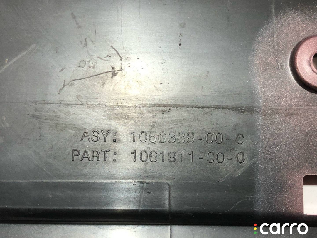 1061911-00-C, 1056388-00-C бленда Tesla Model S 2019г. - фото №4