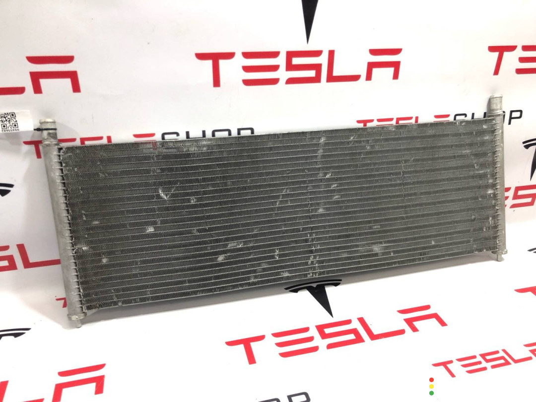 1048498-00-C радиатор основной Tesla Model X 2019г. - фото №3