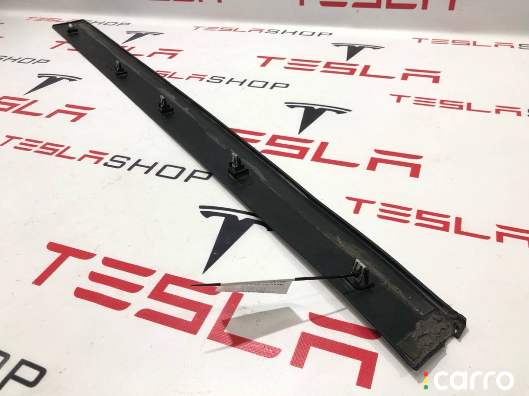 1035120-00-D молдинг двери передней правой Tesla Model X 2019г. - фото №2