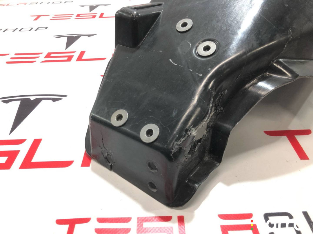 1035176-00-G, 1035179-00-F передняя панель (телевизор) Tesla Model X 2019г. - фото №6