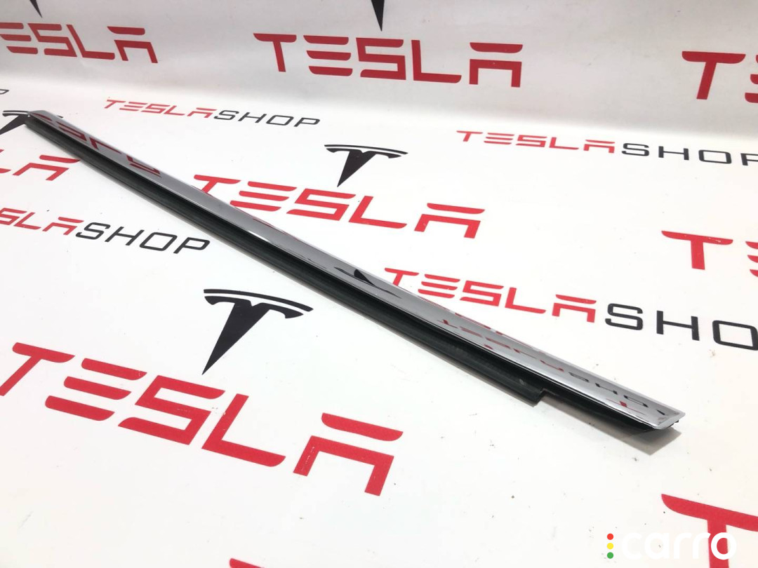1038393-00-A, 1095786-00-C молдинг двери передней левой Tesla Model S 2019г. - фото №2