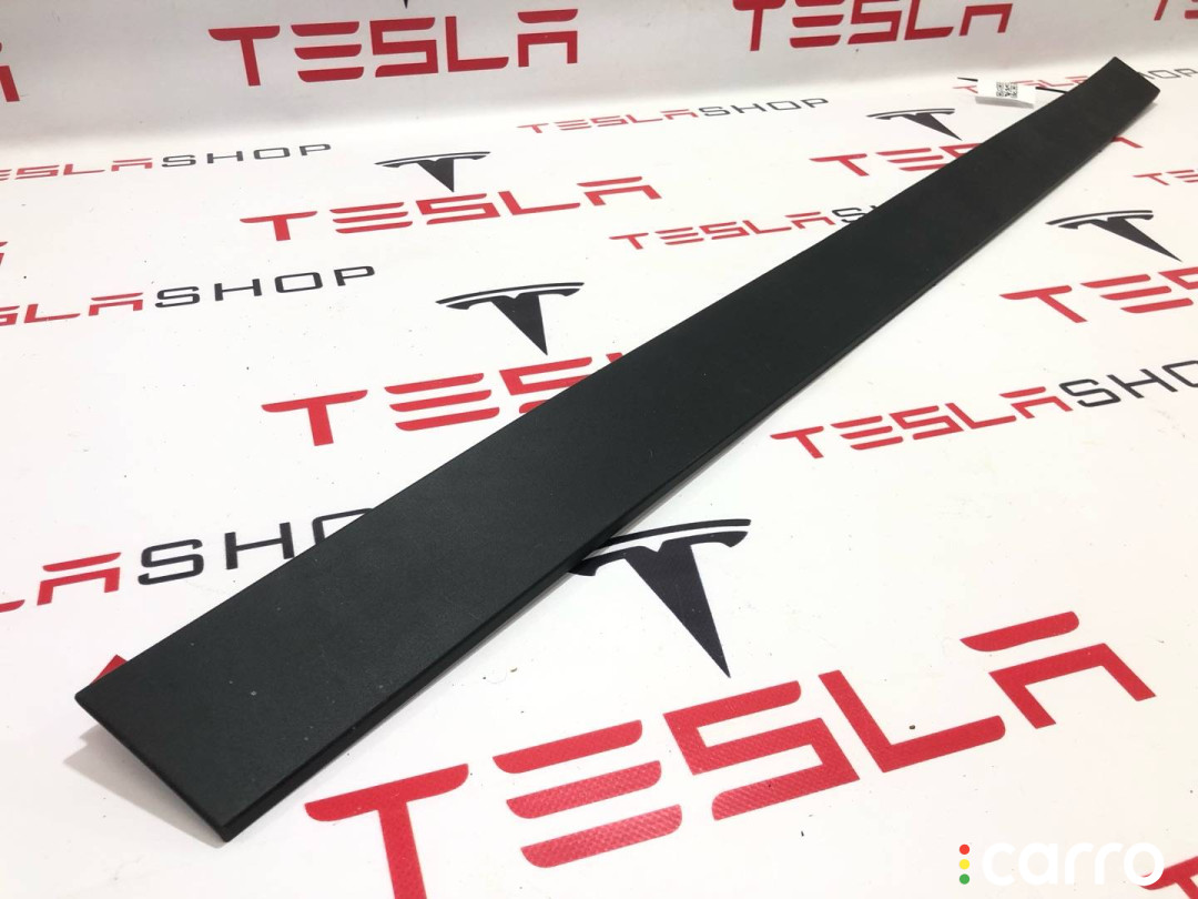 1035120-00-D молдинг двери передней правой Tesla Model X 2019г. - фото №1