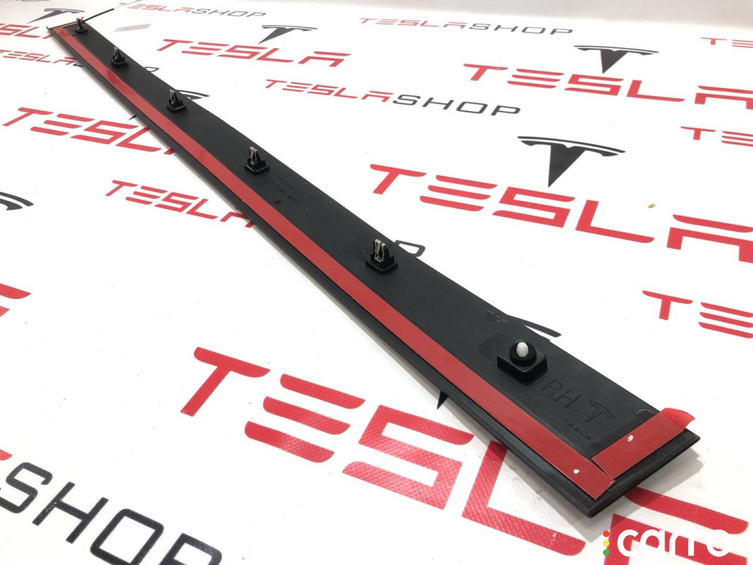 1035120-00-D молдинг двери передней правой Tesla Model X 2019г. - фото №3