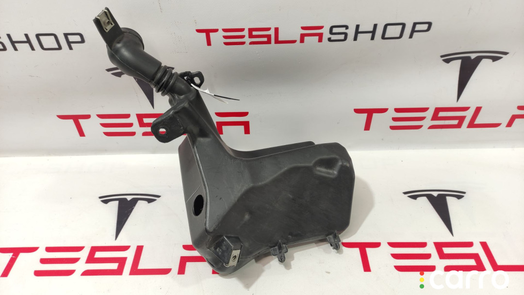 1096062-00-F, 1139548-00-A, 1015486-01-C бачок омывателя передний Tesla Model 3 2019г. - фото №1