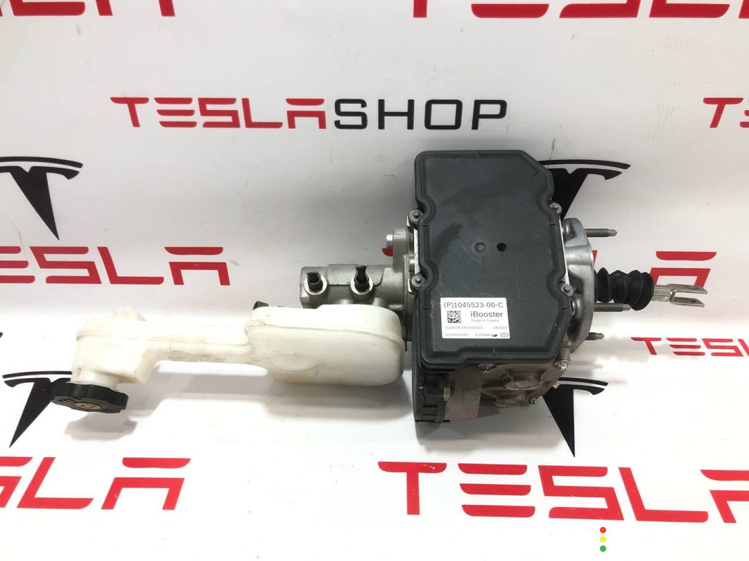 1045523-00-C цилиндр тормозной главный Tesla Model X 2019г. - фото №4