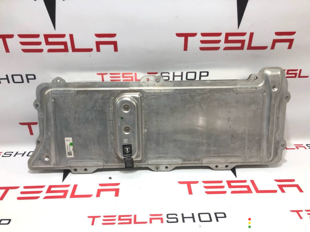 1093219-10-G, 1135558-01-C преобразователь напряжения Tesla Model 3 2019г. - фото №3