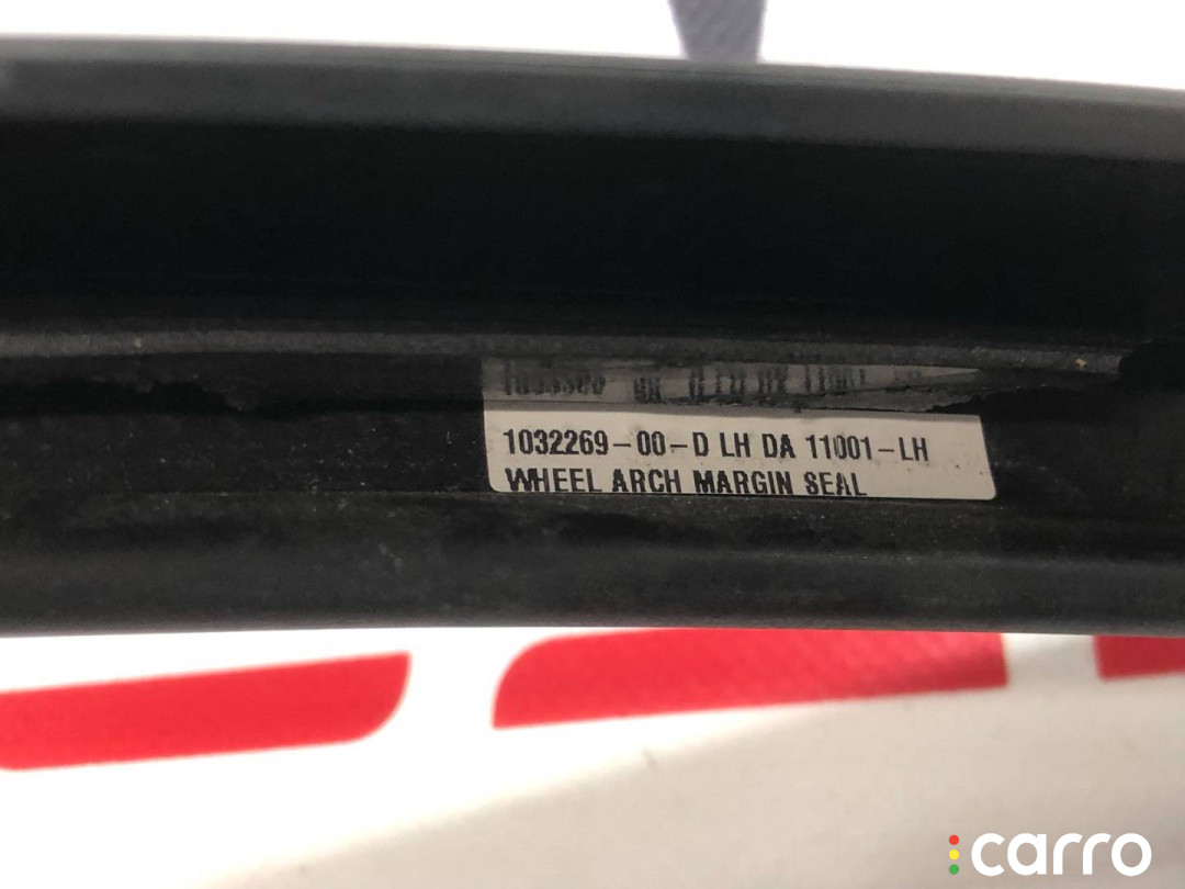 1032269-00-C, 1045892-00-D Молдинг крыла задний левый Tesla Model X 2019г. - фото №3
