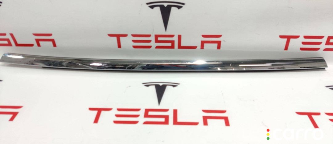 109592100C, 6009604-00-C молдинг двери задней правой Tesla Model S 2015г. - фото №1
